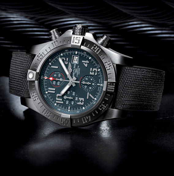 Breitling Avenger Bandit - 45mm titanium - Perpetuelle