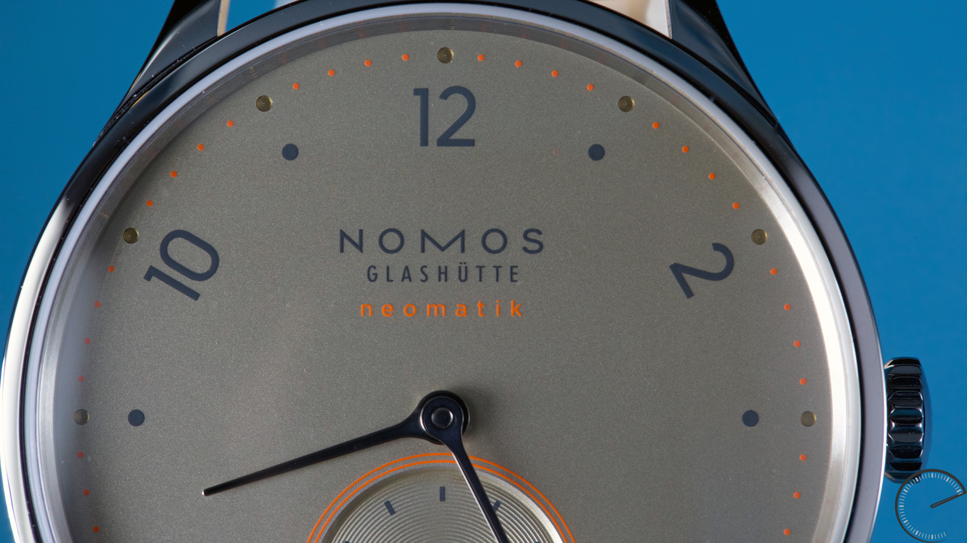 NOMOS Glashütte Minimatik champagner - 1st edition - ESCAPEMENT - watch replica blog by Angus Davies