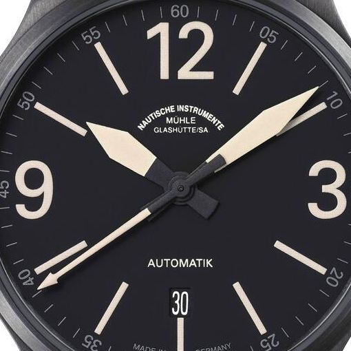 Muehle Glashuette Terranaut III Trail automatic watch in black PVD steel (dial, detail)